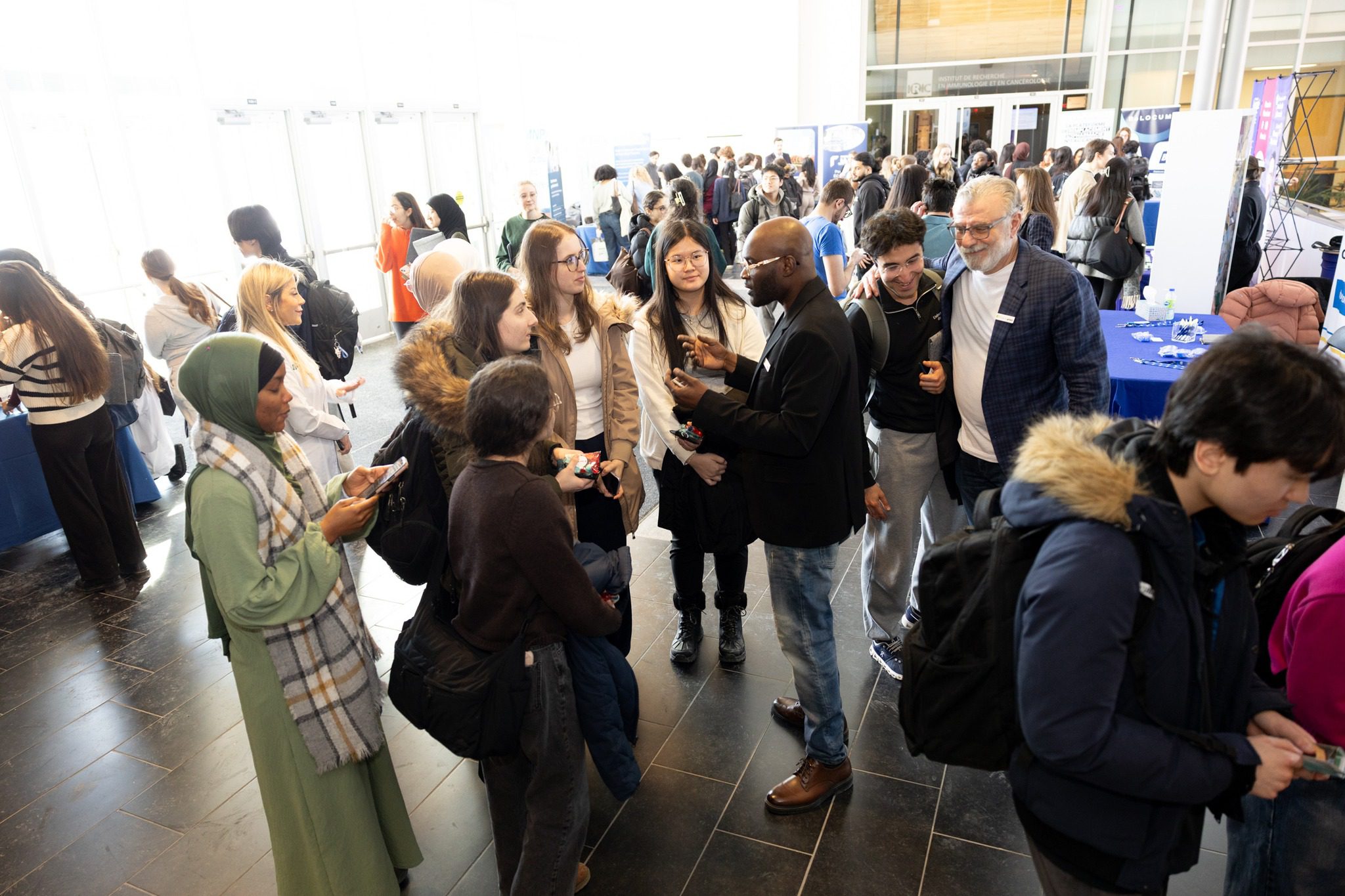 21- 𝗝𝗼𝘂𝗿𝗻𝗲́𝗲 𝗰𝗮𝗿𝗿𝗶𝗲̀𝗿𝗲 𝗱𝗲 𝗹’𝗔𝗘́𝗣𝗨𝗠