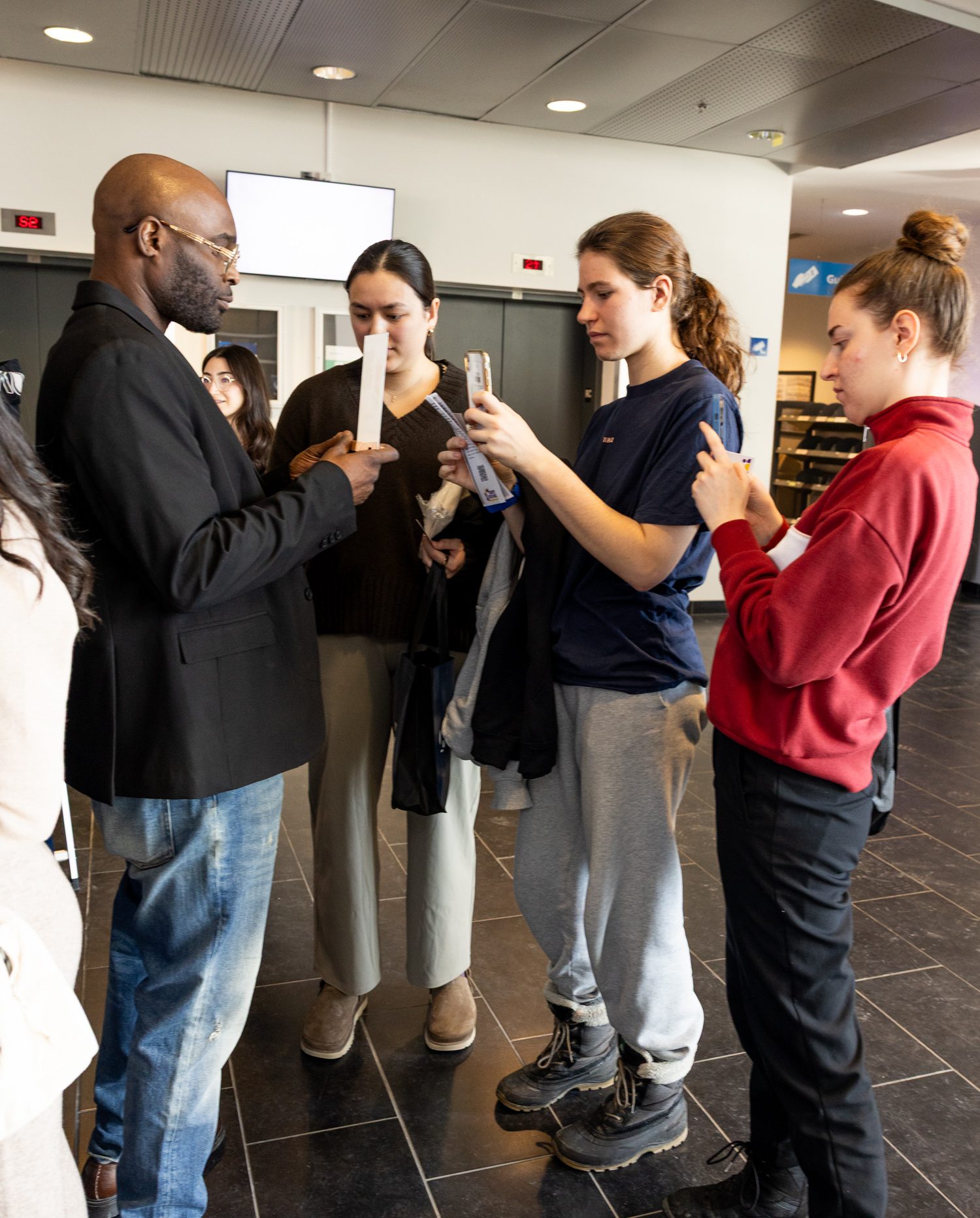 7- 𝗝𝗼𝘂𝗿𝗻𝗲́𝗲 𝗰𝗮𝗿𝗿𝗶𝗲̀𝗿𝗲 𝗱𝗲 𝗹’𝗔𝗘́𝗣𝗨𝗠